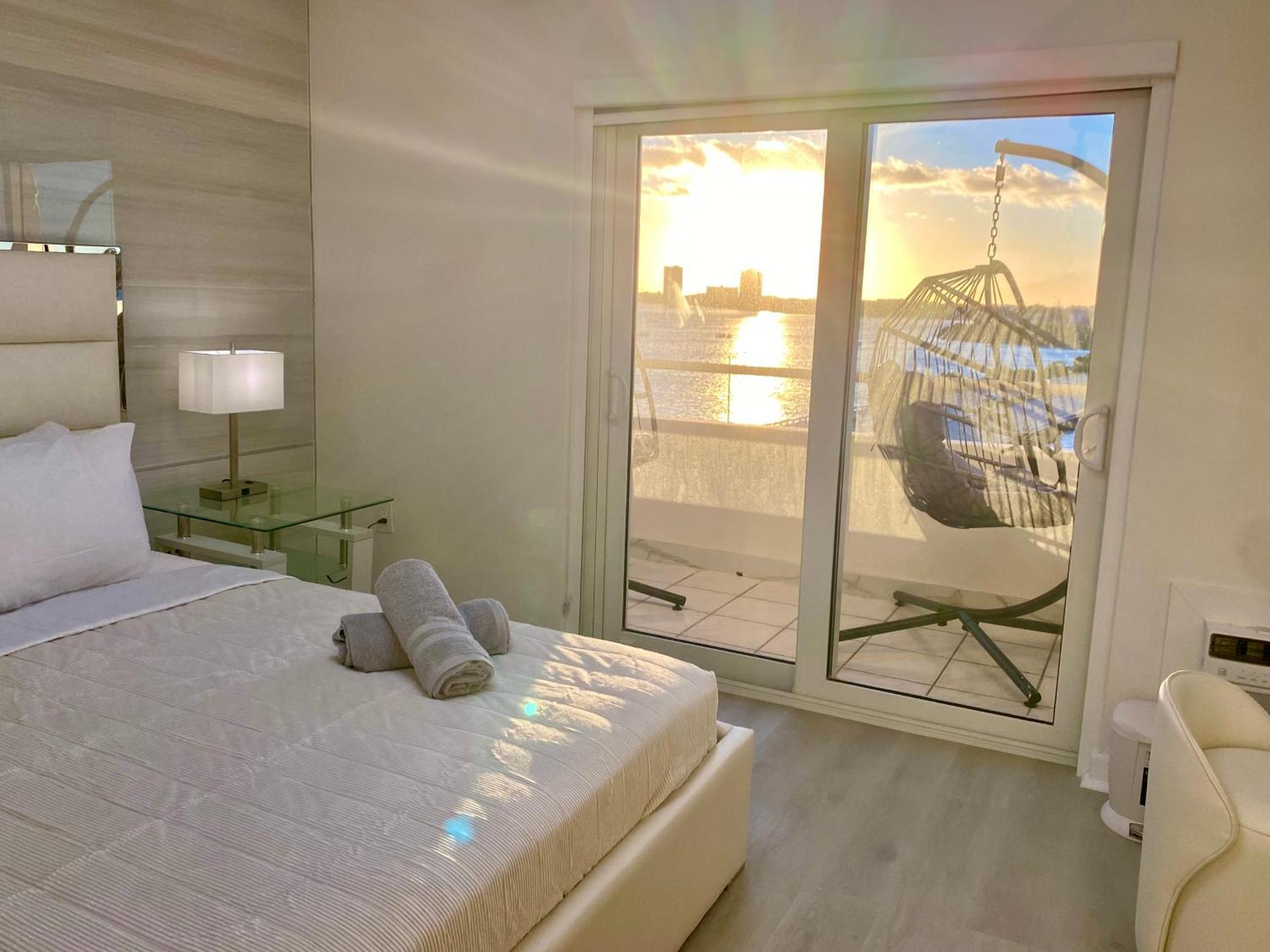 Panoramic Luxurious Waterfront One Bedroom Apartment With Miami Skyline View Free Parking 5Min Drive To Маями Бийч Екстериор снимка