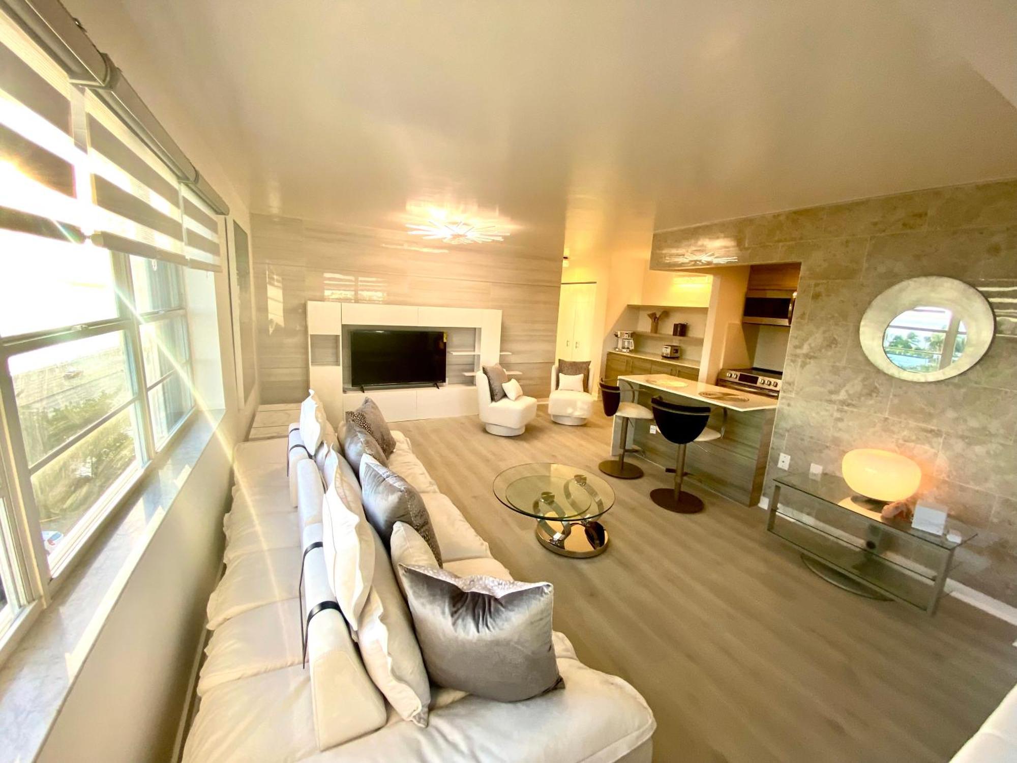 Panoramic Luxurious Waterfront One Bedroom Apartment With Miami Skyline View Free Parking 5Min Drive To Маями Бийч Екстериор снимка