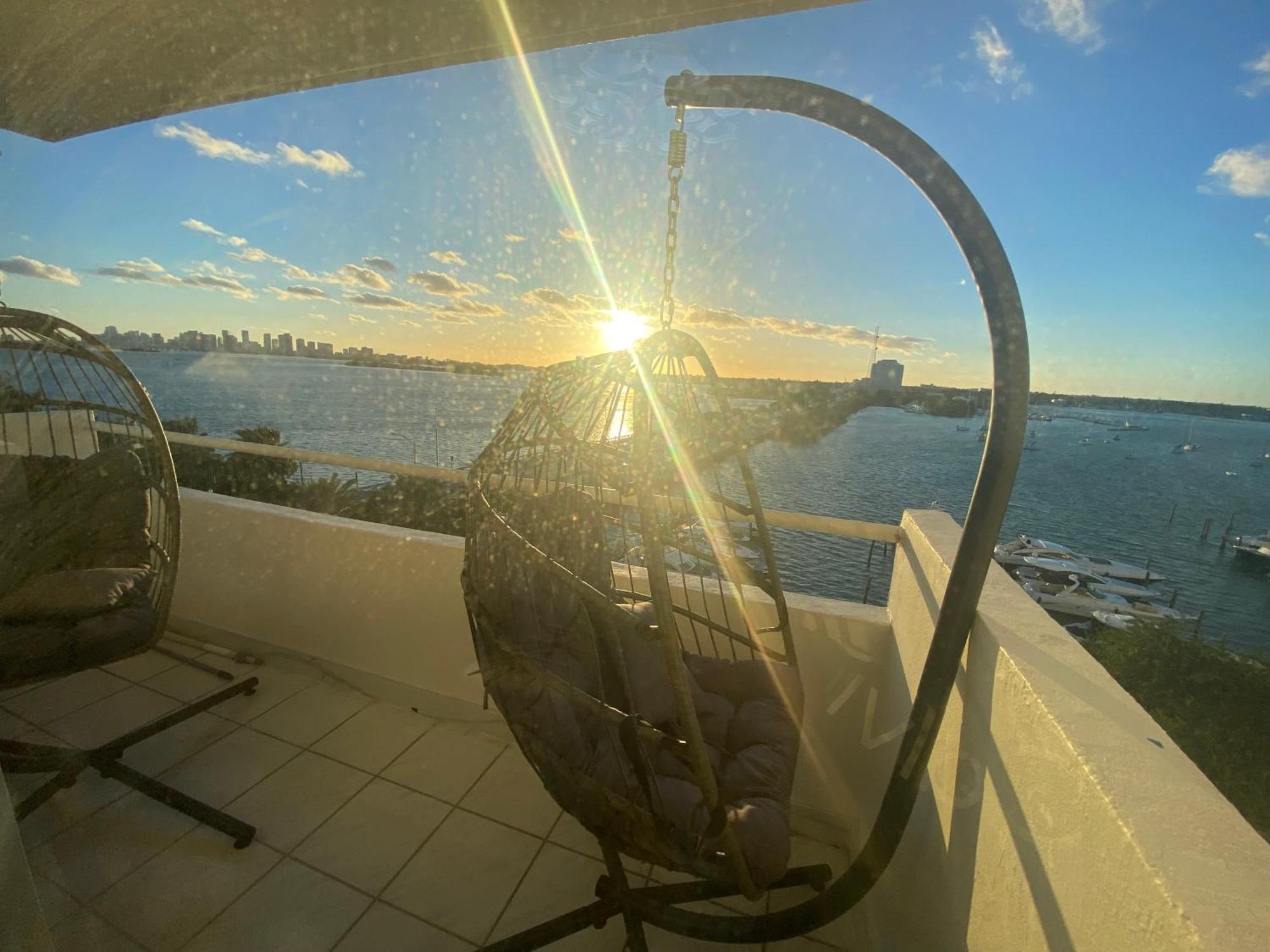 Panoramic Luxurious Waterfront One Bedroom Apartment With Miami Skyline View Free Parking 5Min Drive To Маями Бийч Екстериор снимка